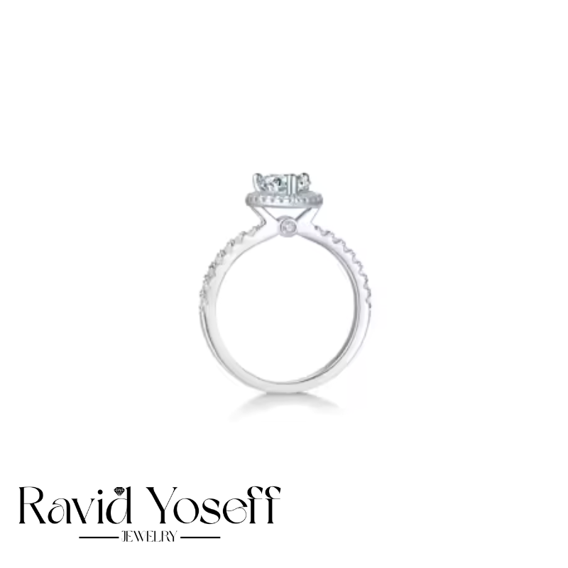 יוקרתית Moissanite טבעת לב